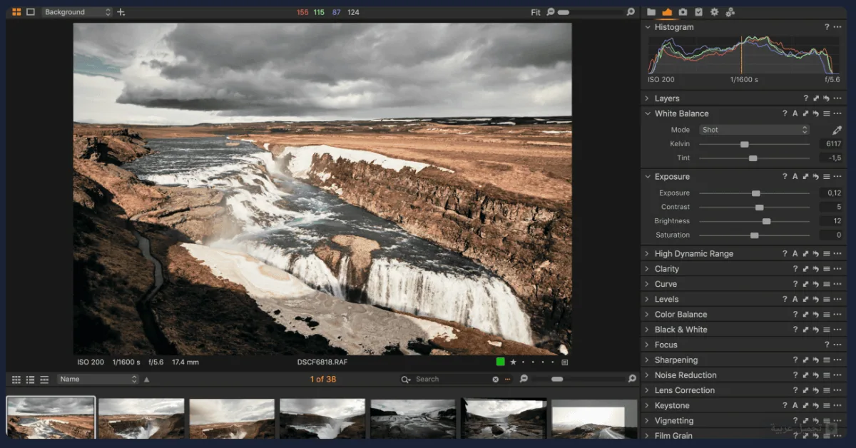 Lightroom مهكر